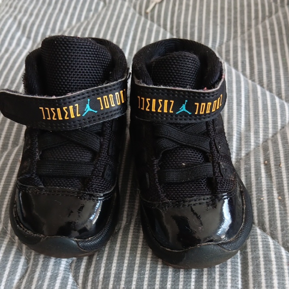 Kids Black Jordan Shoes